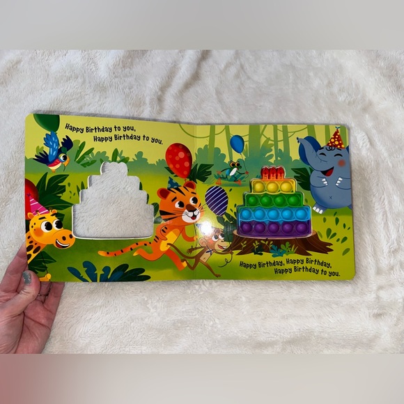 New Poppy Birthday Pop Book - Picture 3 of 4